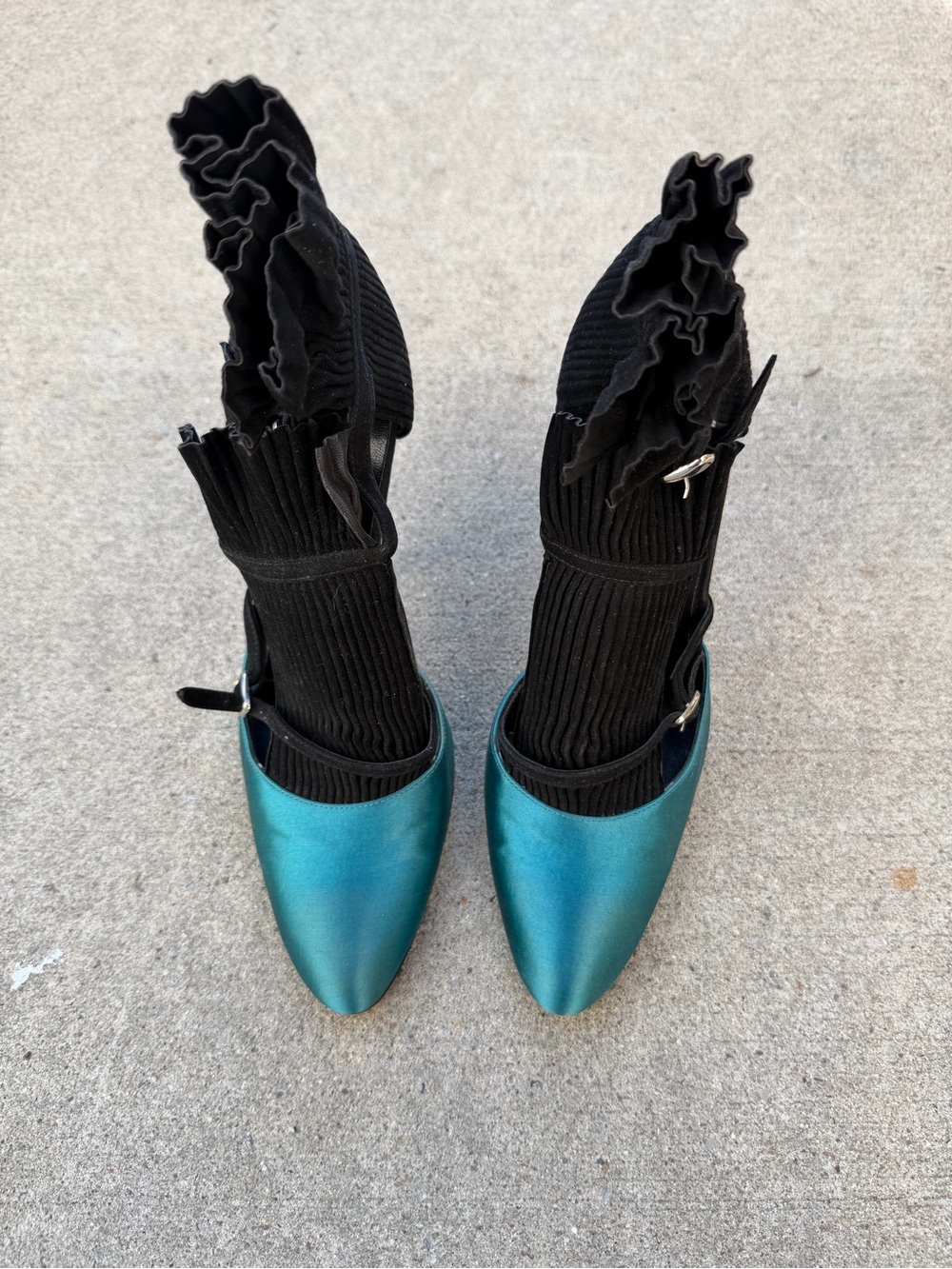 Vintage Rare Manolo Blahnik Black & Teal Silk Dramatic Stiletto Pumps - Picture 2 of 7